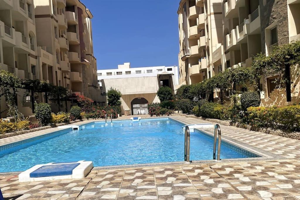 Florenza Khamsin - Sea View / Free Wi-fi شقة